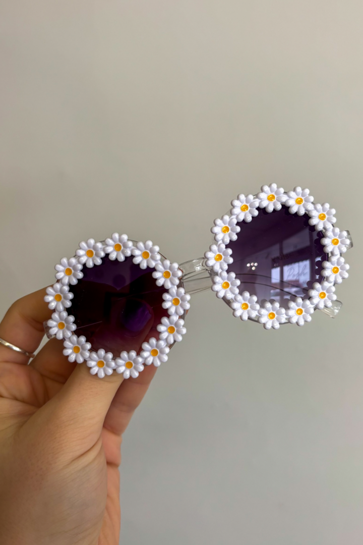 Daisy Sunnies - White